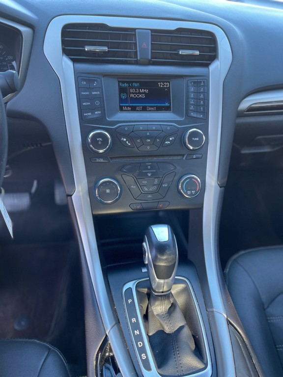 2014 Ford Fusion Image 19