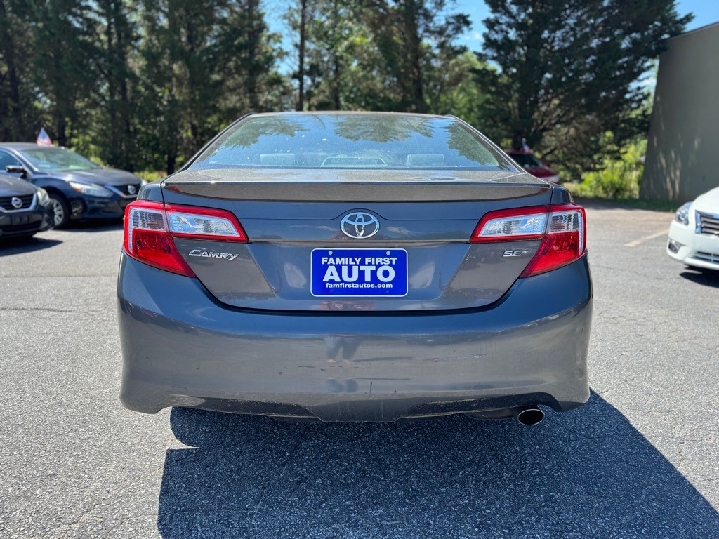2014 Toyota Camry Image 4