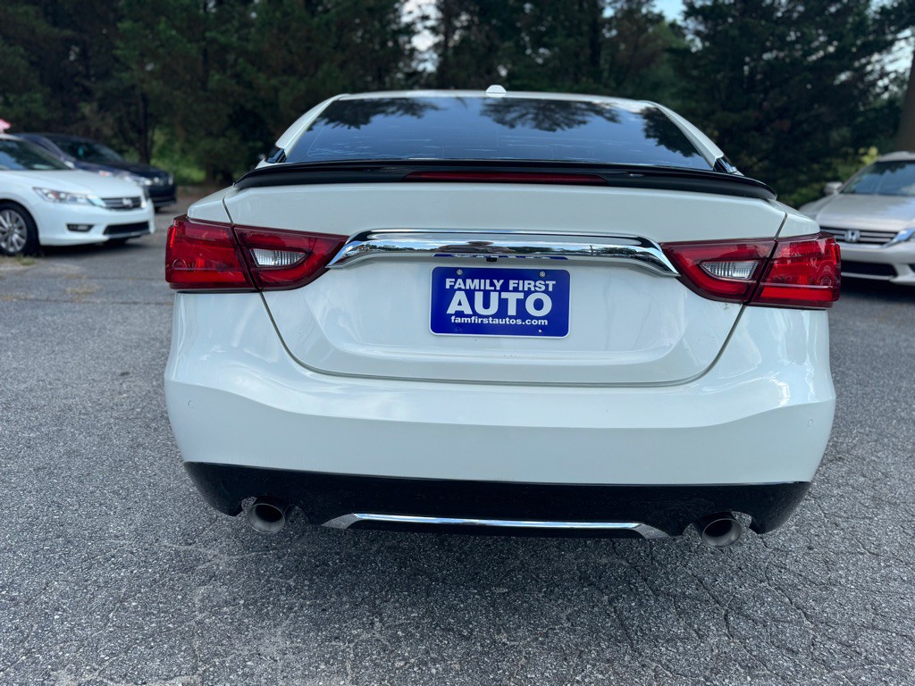 2016 Nissan Maxima Image 4