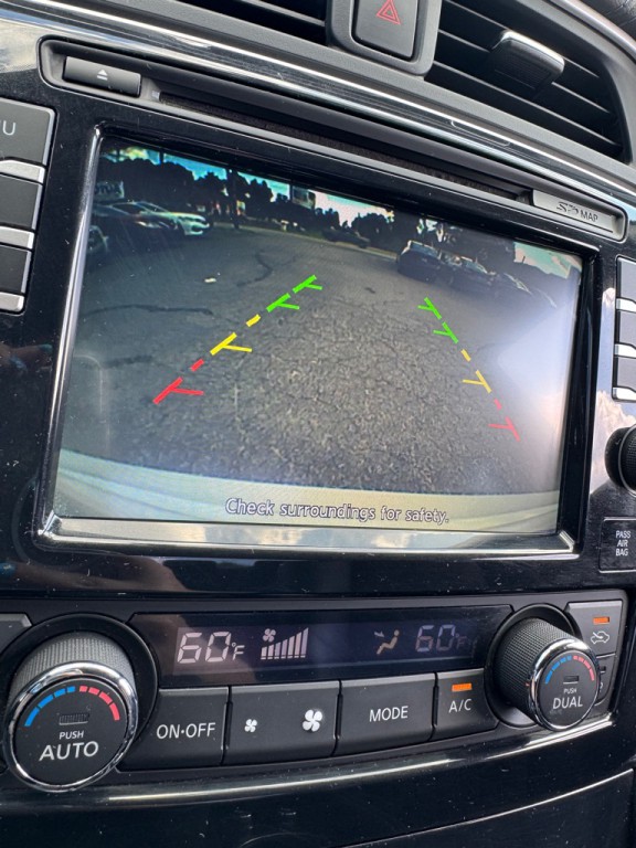 2016 Nissan Maxima Image 12