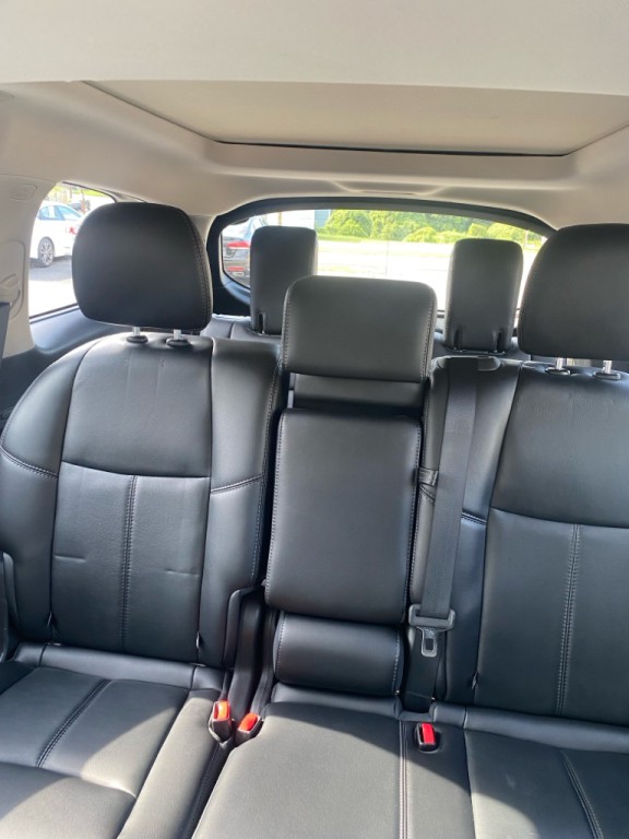 2015 Nissan Pathfinder Image 19