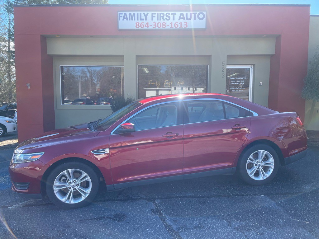 2016 Ford Taurus Image 2
