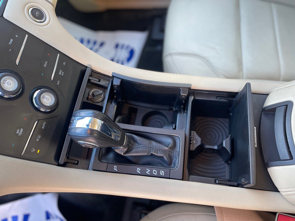 2016 Ford Taurus Image 22
