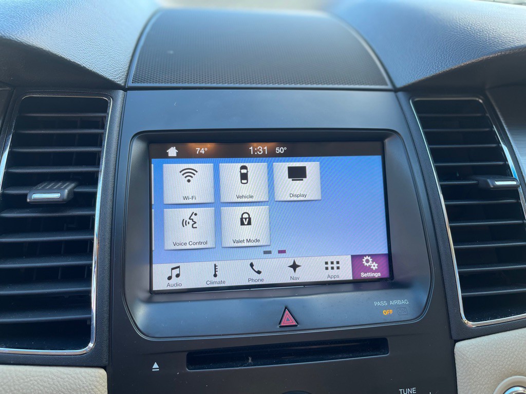 2016 Ford Taurus Image 31