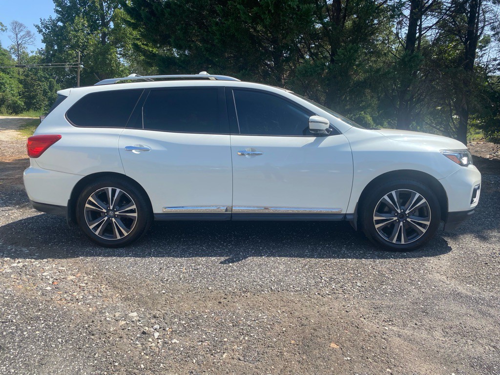 2017 Nissan Pathfinder Image 4