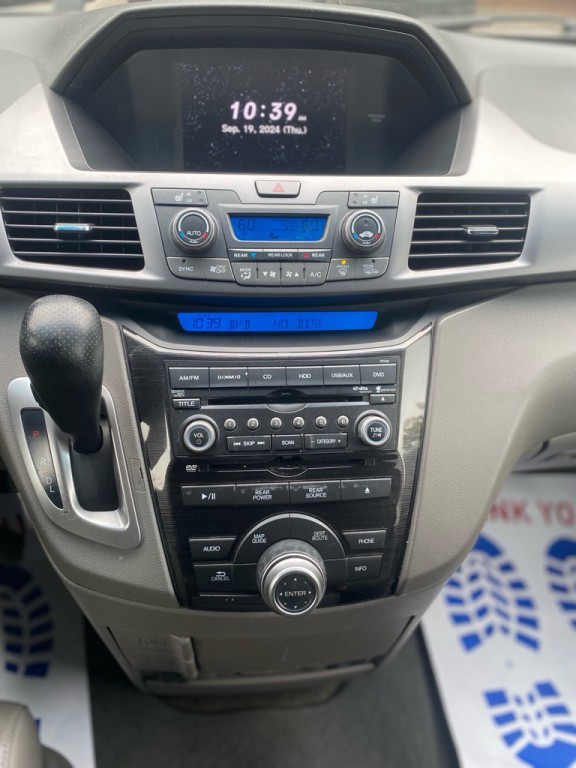 2012 Honda Odyssey Image 16
