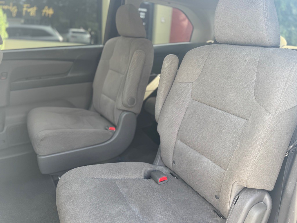 2014 Honda Odyssey Image 6