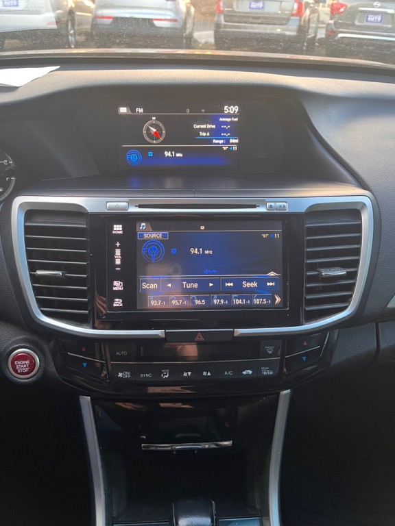 2016 Honda Accord Image 13