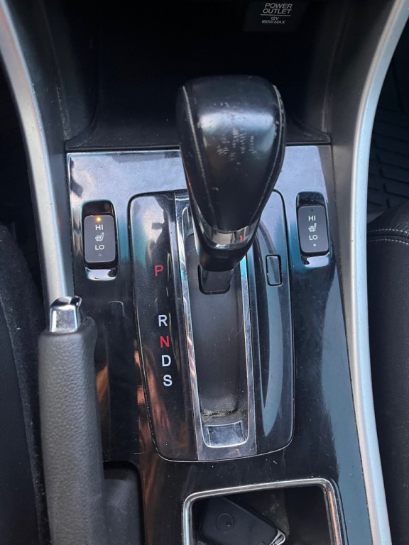 2016 Honda Accord Image 15