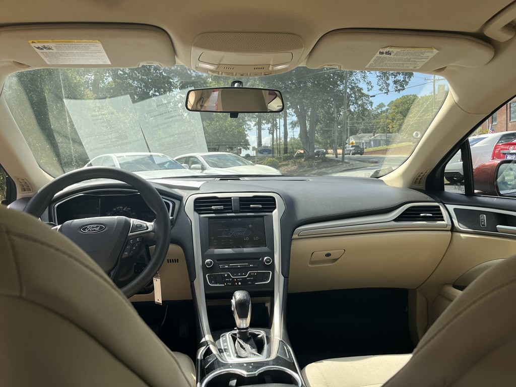 2016 Ford Fusion Image 13