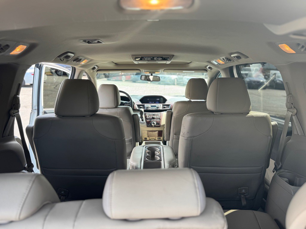 2013 Honda Odyssey Image 5