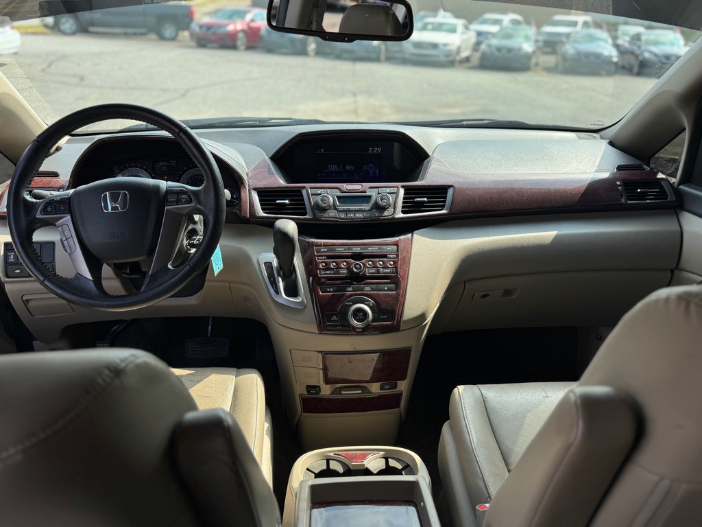 2013 Honda Odyssey Image 7