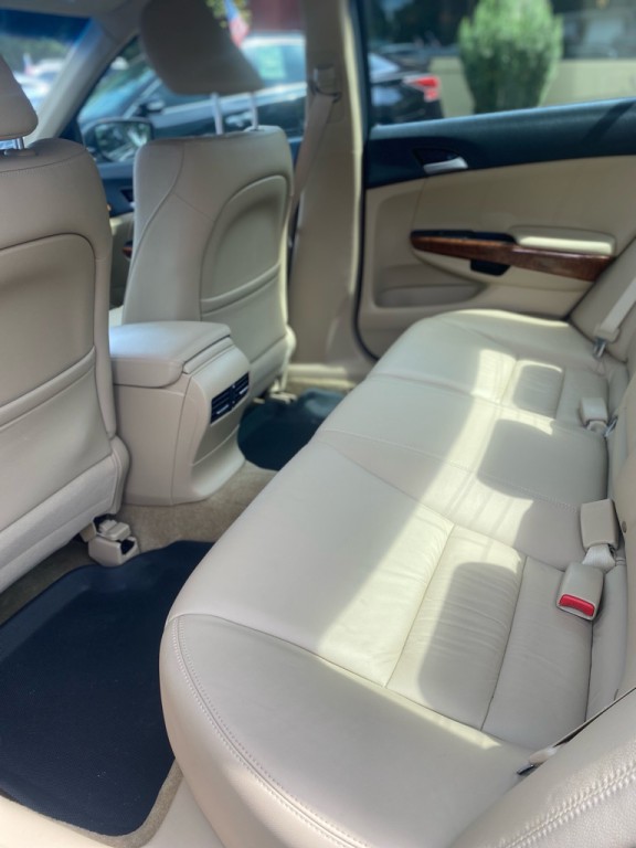 2012 Honda Accord Image 8
