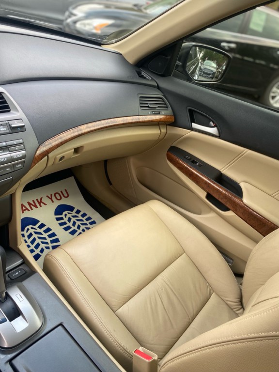 2012 Honda Accord Image 17