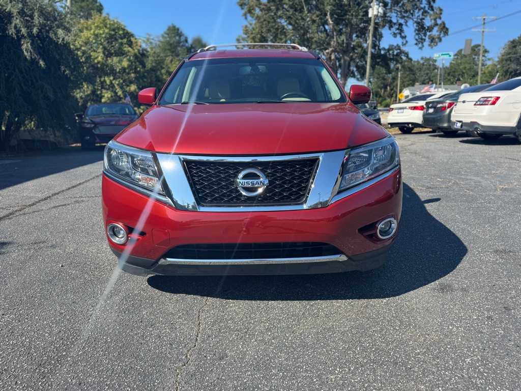 2016 Nissan Pathfinder Image 2