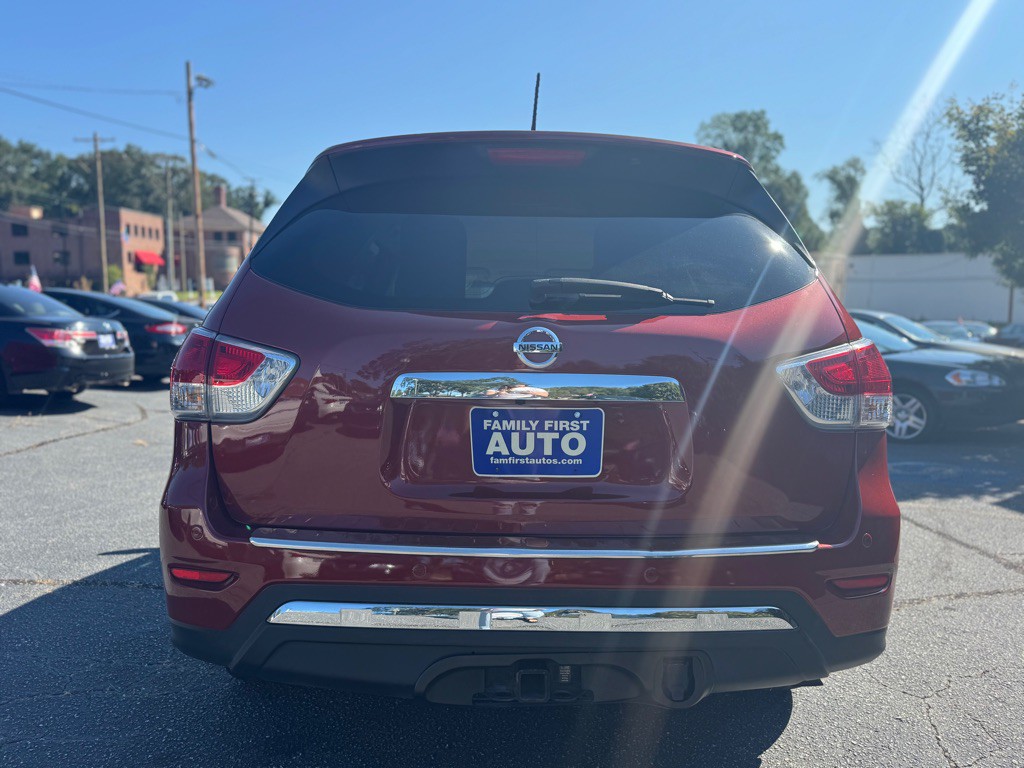 2016 Nissan Pathfinder Image 4