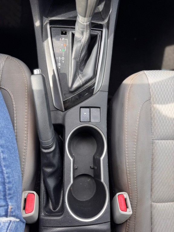 2016 Toyota Corolla Image 9