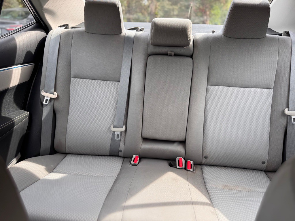 2016 Toyota Corolla Image 11