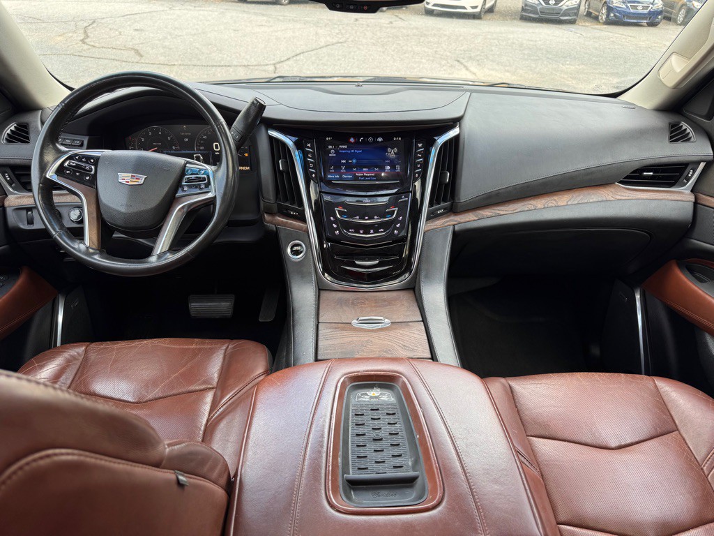 2015 Cadillac Escalade Image 10