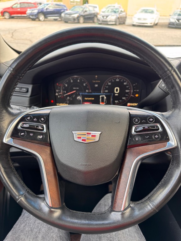 2015 Cadillac Escalade Image 11