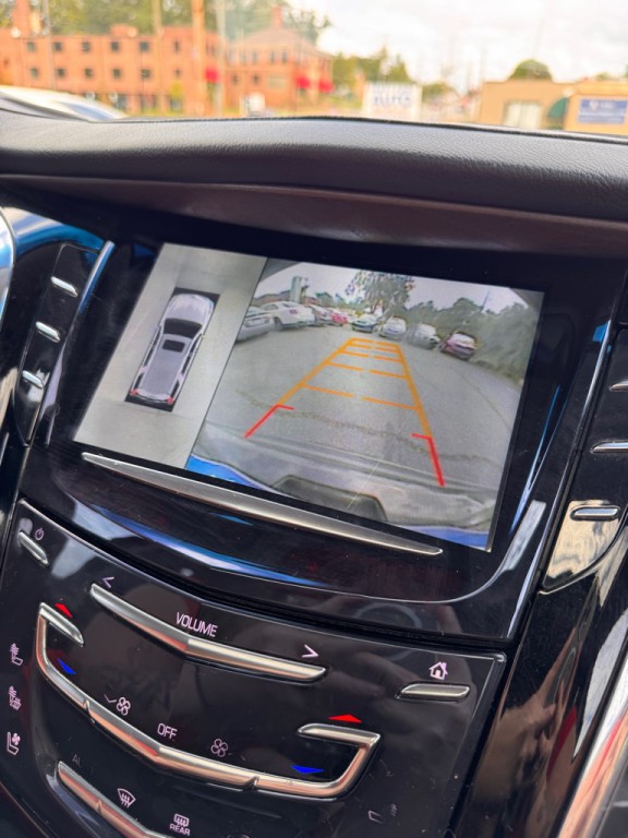 2015 Cadillac Escalade Image 14
