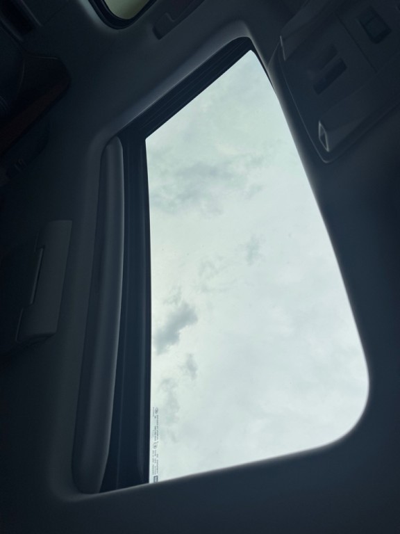 2017 Chevrolet Suburban Image 17