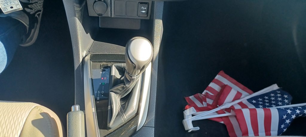2015 Toyota Corolla Image 8