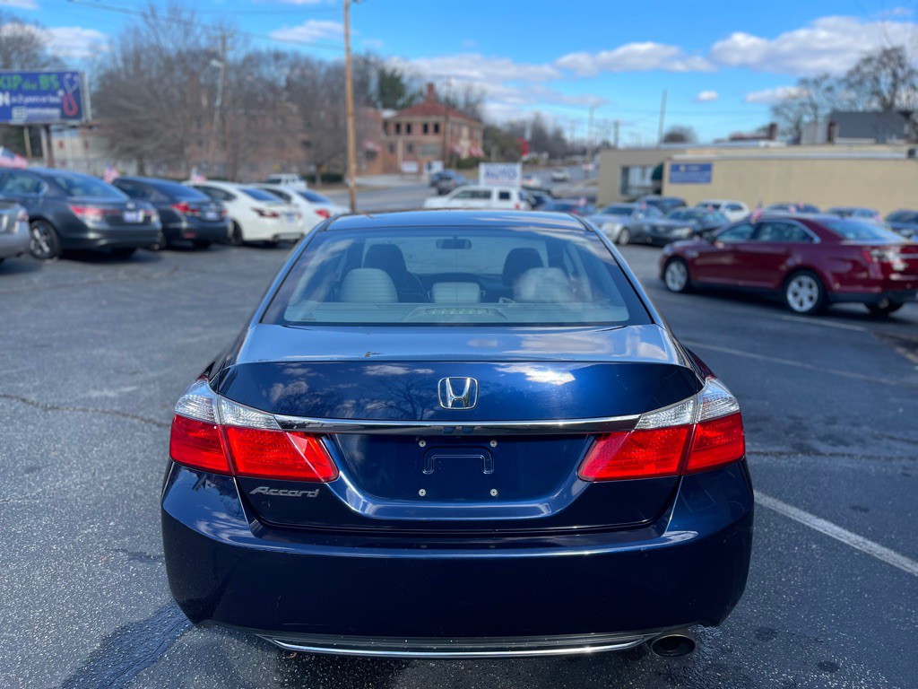 2015 Honda Accord Image 4