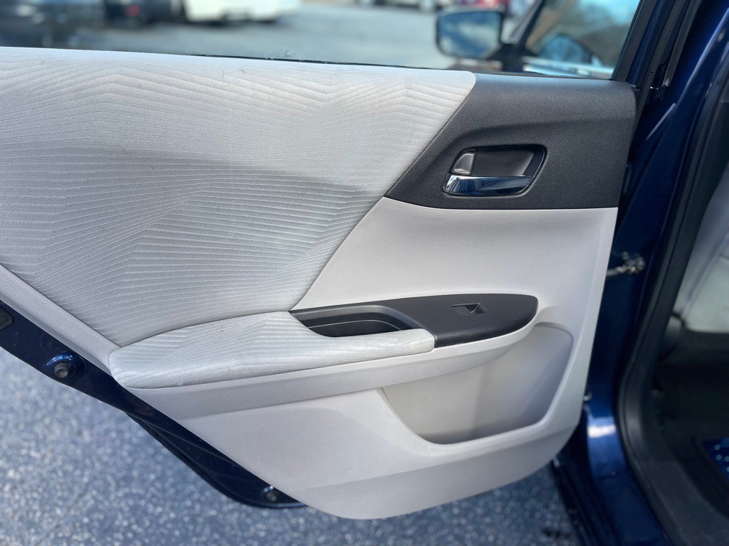 2015 Honda Accord Image 10