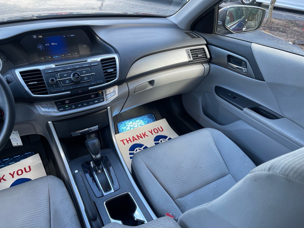 2015 Honda Accord Image 16