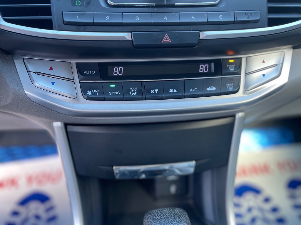 2015 Honda Accord Image 26