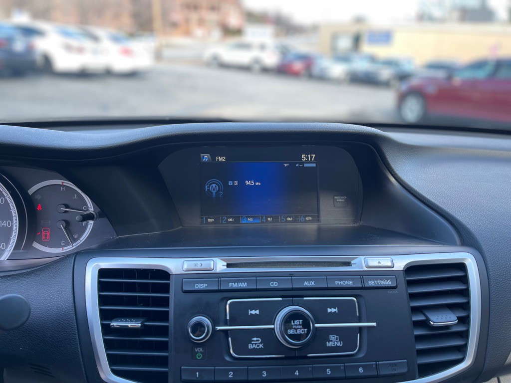 2015 Honda Accord Image 28