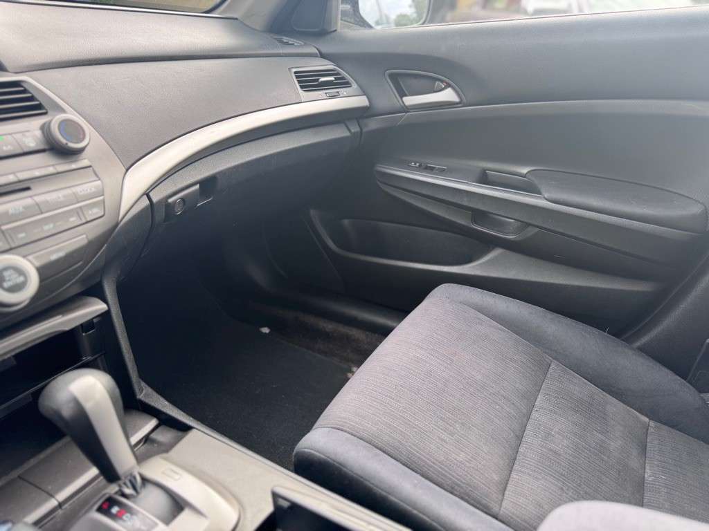 2012 Honda Accord Image 9