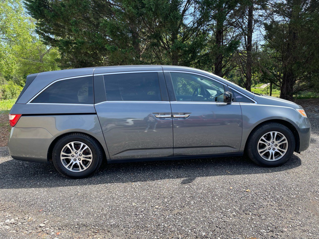 2011 Honda Odyssey Image 3