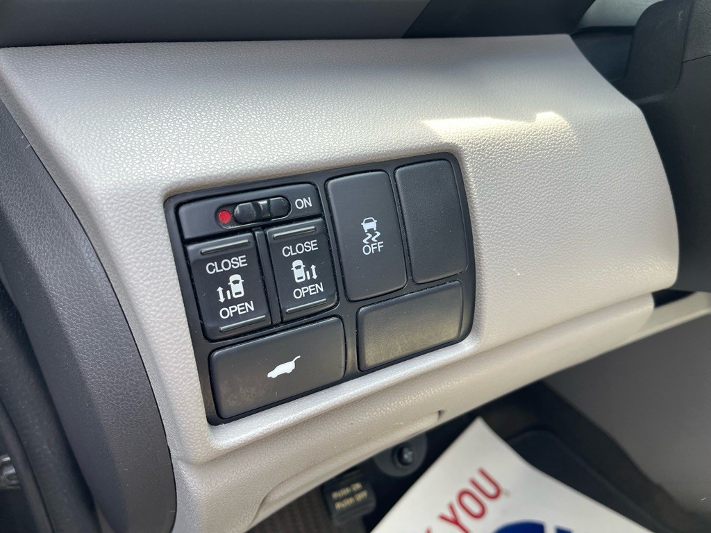 2011 Honda Odyssey Image 5