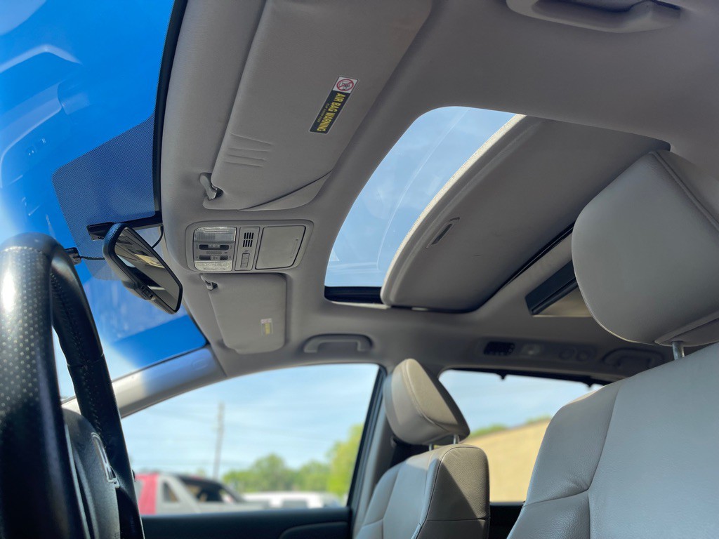2011 Honda Odyssey Image 8