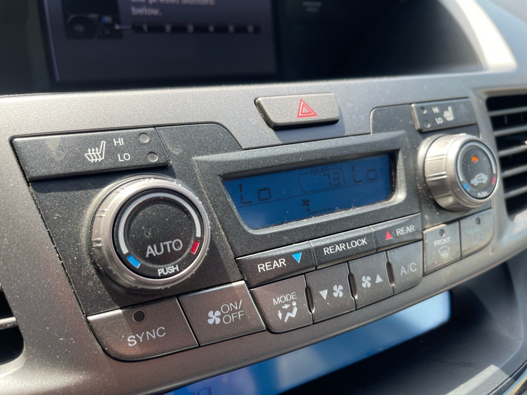 2011 Honda Odyssey Image 12