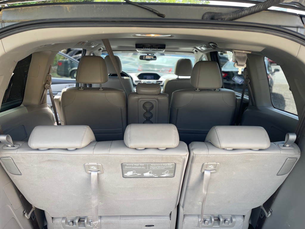 2011 Honda Odyssey Image 13