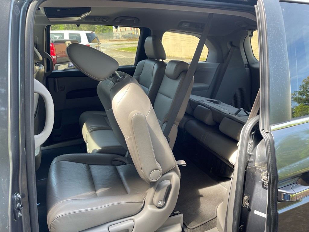 2011 Honda Odyssey Image 16