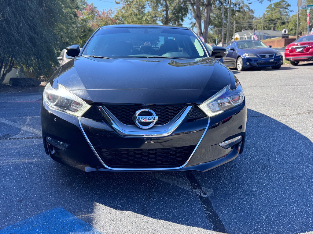 2017 Nissan Maxima Image 2