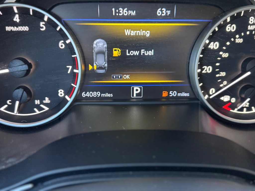 2017 Nissan Maxima Image 9