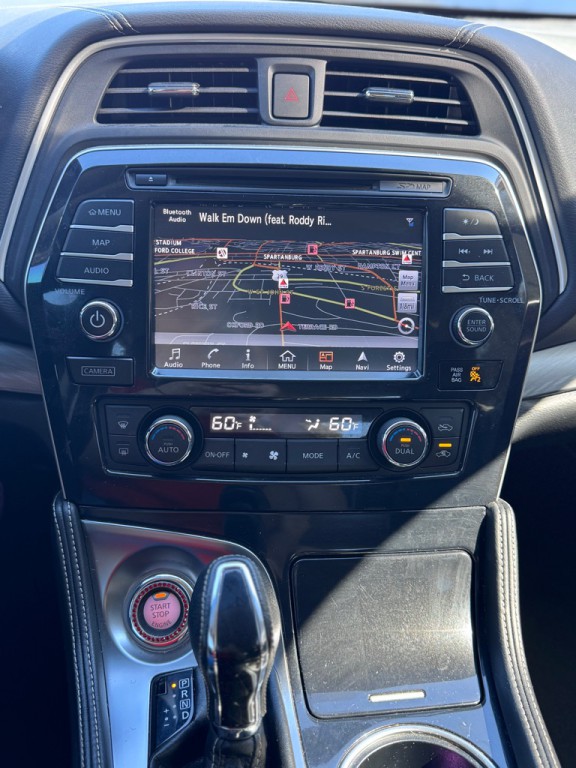 2017 Nissan Maxima Image 10