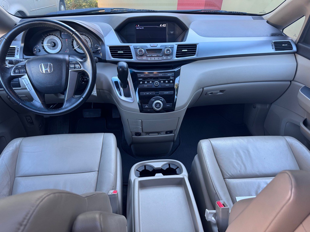 2012 Honda Odyssey Image 6
