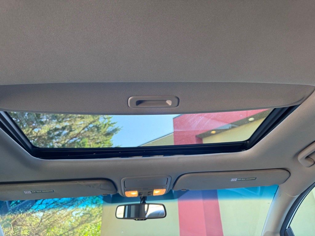 2012 Honda Odyssey Image 7