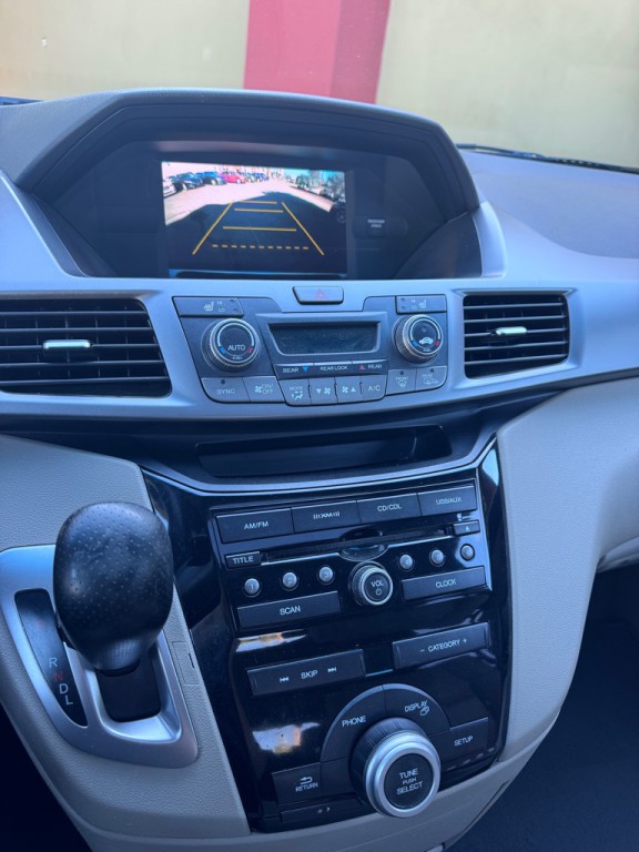 2012 Honda Odyssey Image 13