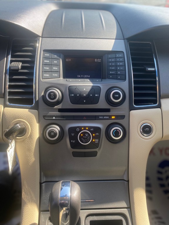 2016 Ford Taurus Image 15