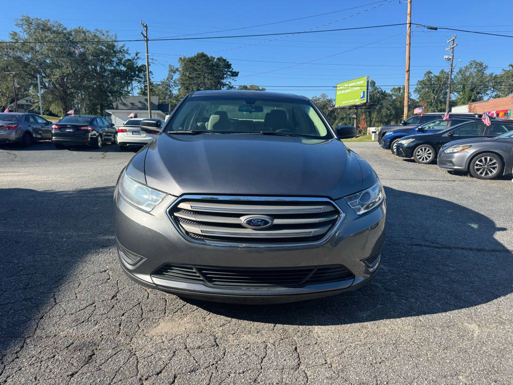 2014 Ford Taurus Image 2