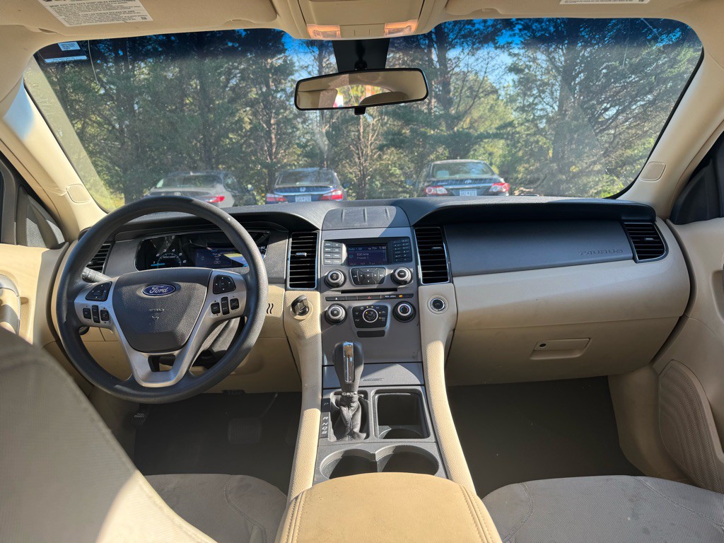 2014 Ford Taurus Image 5