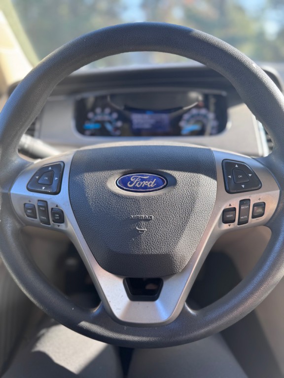 2014 Ford Taurus Image 6