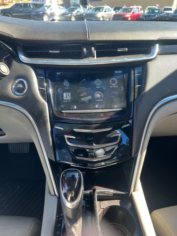 2013 Cadillac XTS Image 12